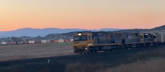 Logistiek Containergoederentrein wereldwijd Van China naar Duitsland Nederland Groot-Brittannië